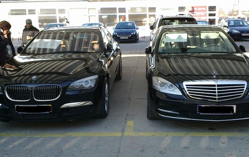 Modificau mașinile de lux luate în leasing și le vindeau în Turcia