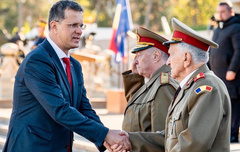 Leapșa cu pensiile militare 