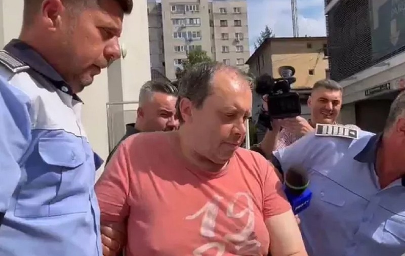 Sentință definitivă pentru criminalul din Bascov care și-a ucis în aceeași zi părinţii, sora, fratele şi nepoata de 5 ani