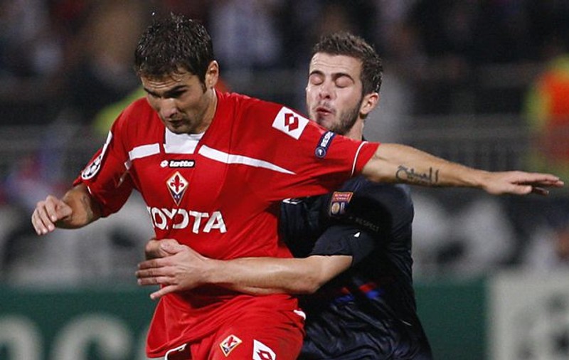 Mutu, la mâna lui Blatter