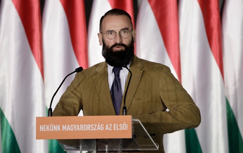 Un eurodeputat al Fidesz, partidul lui Viktor Orban, a demisionat din Parlamentul UE după ce a fost prins la o orgie sexuală la Bruxelles