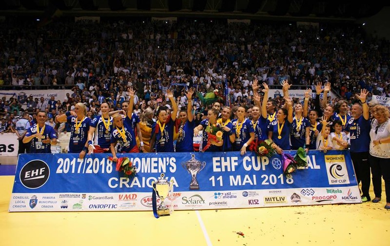 SCM Craiova s-a despărţit de şase handbaliste, dar a transferat alte patru