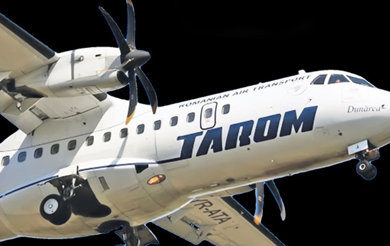 Discuţiile dintre turnul de control şi pilotul avionului care a aterizat cu un singur motor: "Am avut probleme tehnice şi a trebuit să-l oprim" | AUDIO