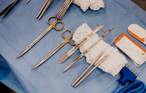 Micșorarea stomacului pornește de la 3.200 EUR. Ce cheltuieli intră în comparația cu injecțiile Wegovy