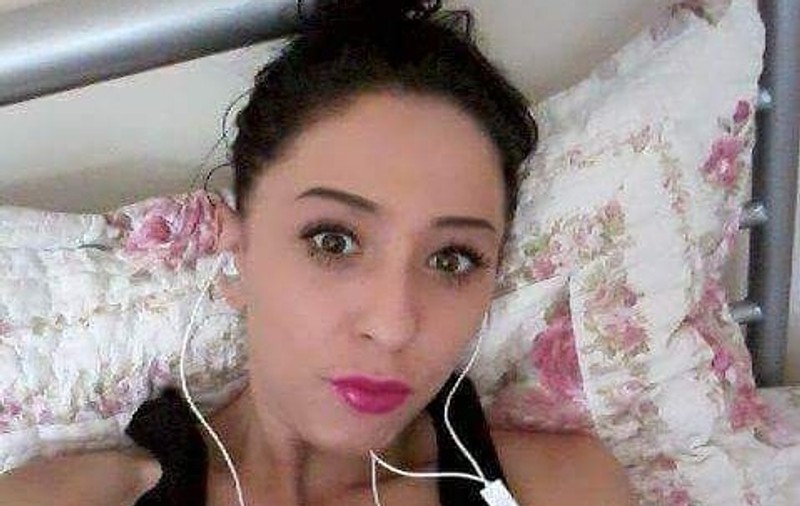 Româncă însărcinată înjunghiată mortal de iubit în Londra