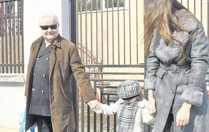 Irinel Columbeanu i-a transmis soţiei sale: "Ţi-o dau pe Irina când vreau eu"