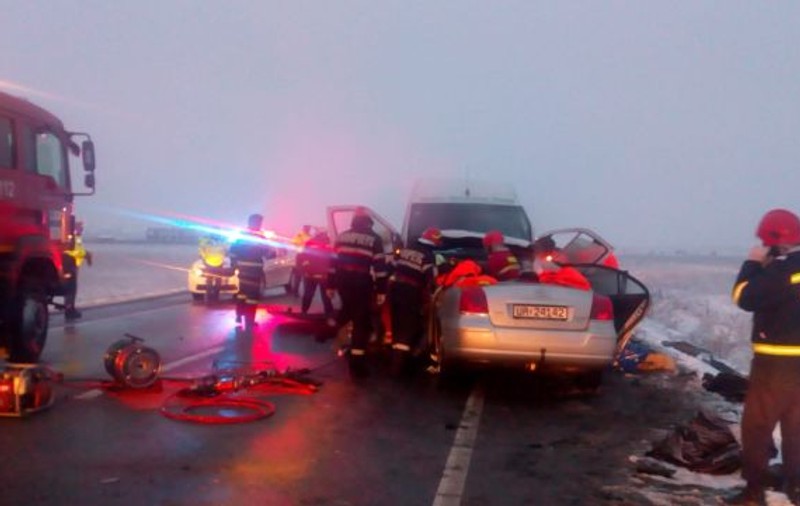 Patru morți în două accidente petrecute azi dimineață în județul Mehedinți