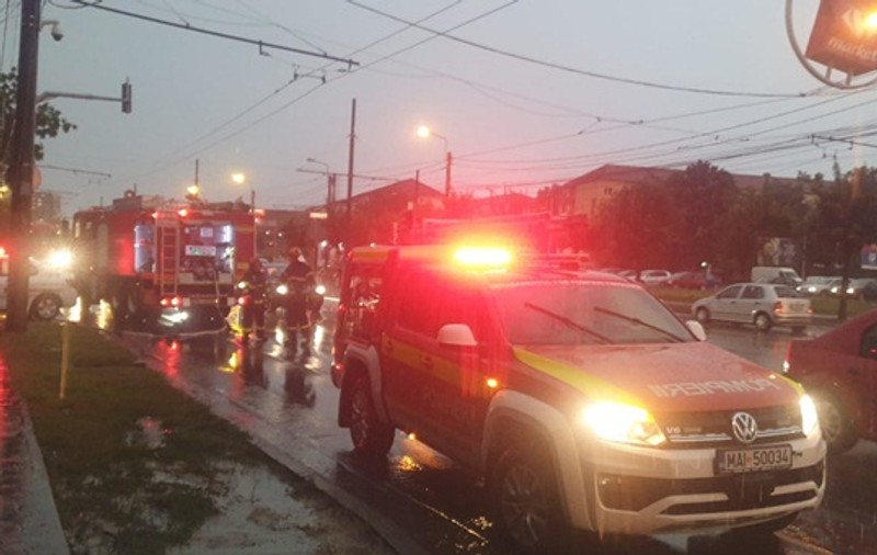 VIDEO| Incendiu la un club din Timișoara. Pompierii au reușit să stingă flăcările