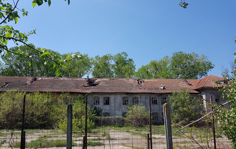 Unitatea Militară din Vaslui, în paragină de mai mulți ani, predată primăriei municipiului/ FOTO