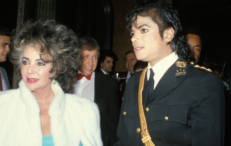 Liz Taylor vrea mormânt lângă Michael, pentru că are criptă frumoasă