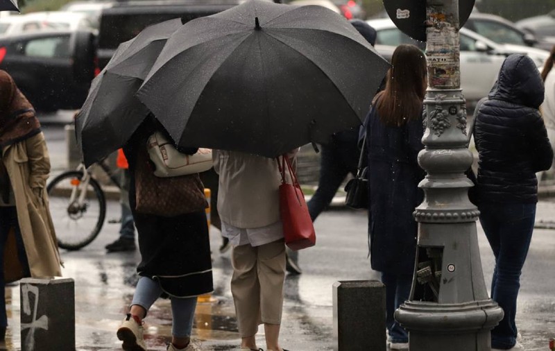 Apel pentru români după avertizarea meteo ANM de ploi, vijelii și ninsori: „Să evite deplasările inutile"