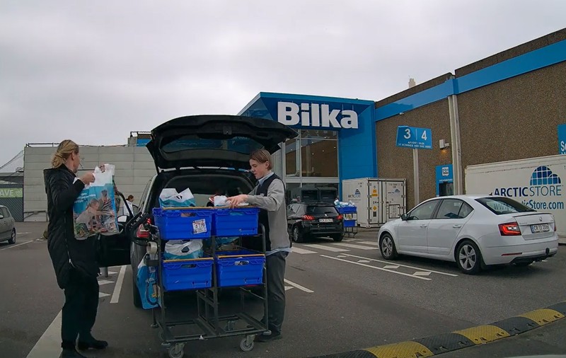 VIDEO | Cum își fac danezii cumpărăturile în timpul pandemiei pentru a evita aglomerația din supermarketuri