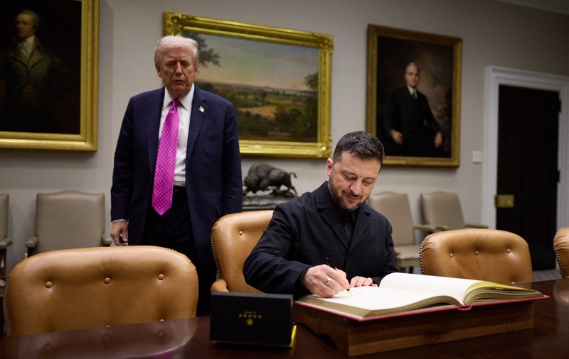 Volodimir Zelenski spune că întâlnirea cu Donald Trump a fost un succes, vrea 25 de sisteme Patriot și intenționează să meargă la Budapesta. Mesaj ferm pentru Vladimir Putin