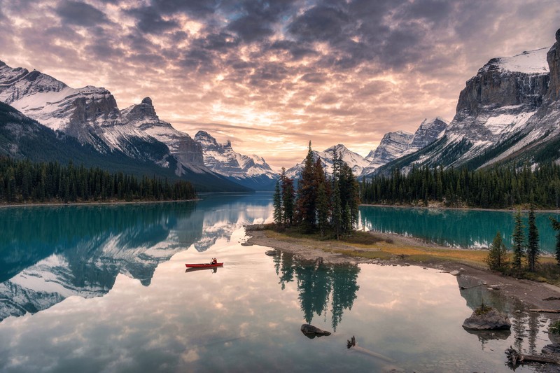 Peisaj din Parcul Național Jasper, din provincia Alberta. Foto: 123rf