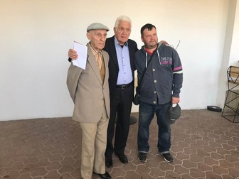 Reporterul Libertatea, alături de Dumitru Munteanu și de Mircea Dridea