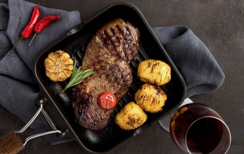 Cum să alegi o tigaie grill potrivită pentru nevoile tale? 4 recomandări