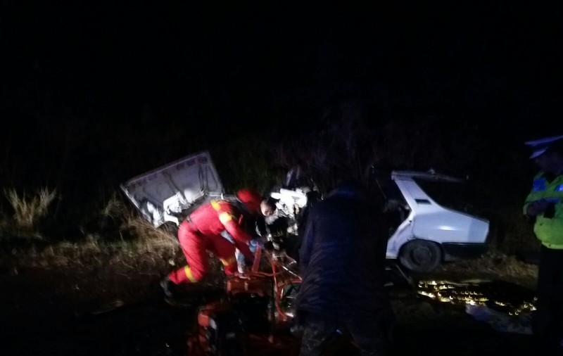 Un bărbat a murit și o femeie a fost rănită într-un accident în județul Galați. Carnagiul, provocat de un șofer beat