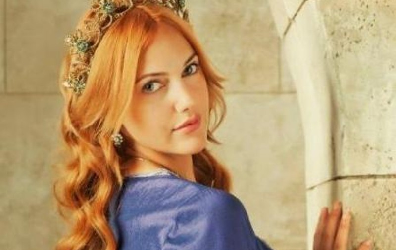 "Suleyman Magnificul" FACE FURORI  şi printre POLITICIENI! Un deputat a scris o carte despre Sultana Hurrem!