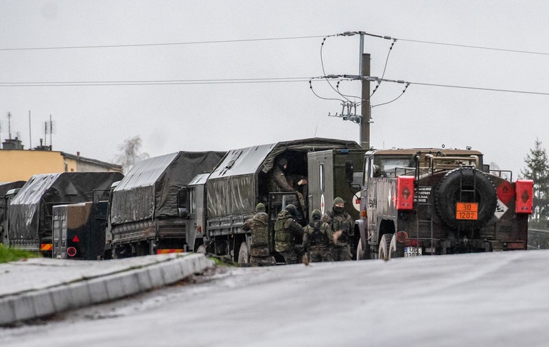 Locuitorii din satul polonez lovit de rachetă încearcă să treacă peste șoc. „Eram conștient că e război, dar nu am auzit niciodată explozii”