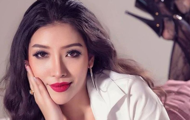 O doctoriță din Myanmar și-a pierdut licența  pentru că s-a afișat în ipostaze sexy pe rețelele de socializare | FOTO