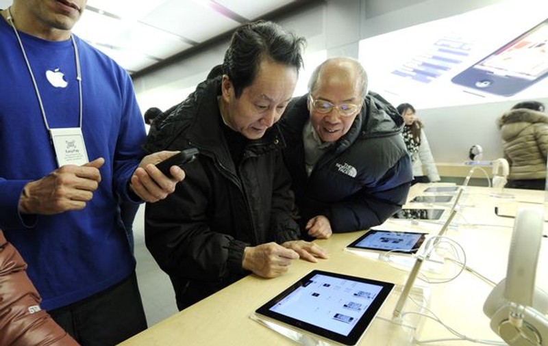 Apple a vândut trei milioane de iPad-uri în primele zile de la lansare