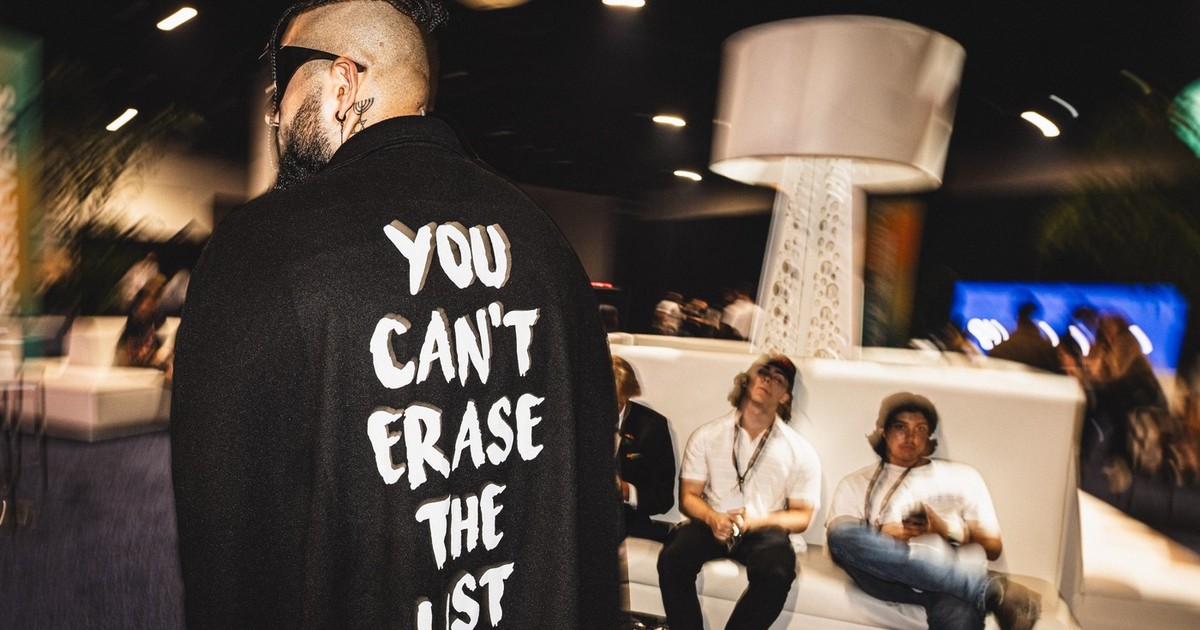 Jimmy Levy, un influencer de extremă dreapta, protestează față de nedivulgarea listei clienților lui Jeffrey Esptein Foto: Profimedia