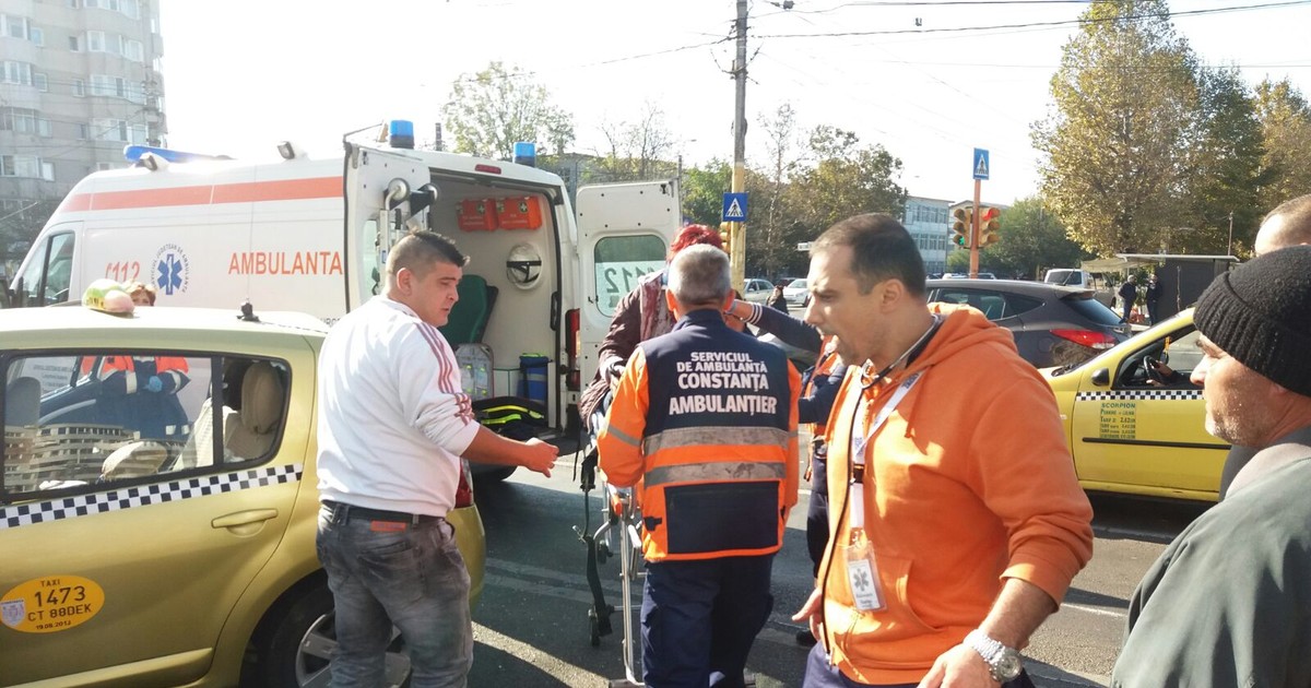 accident între un taxi și o ambulanță în Constanța