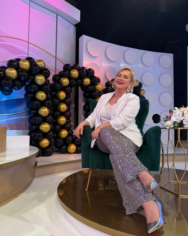 Ce relație are Paula Chirilă cu fiica ei, în vârstă de 16 ani. „Părem două bune prietene. Nu uit că eu sunt părintele”