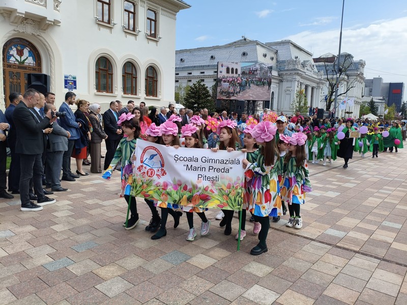 Parada Florilor. Foto: Denis Grigorescu