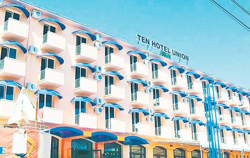 Preţuri mici la hotelul vedetelor, de 1 mai
