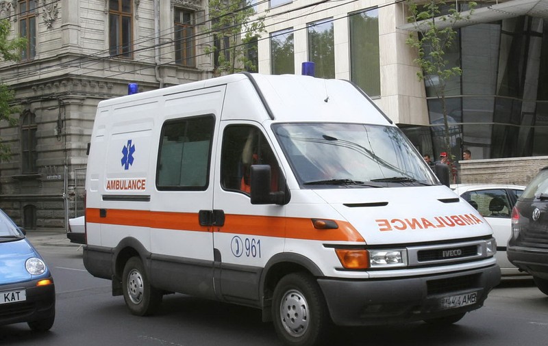 Un bărbat a fost accidentat mortal de o ambulanță aflată în misiune!