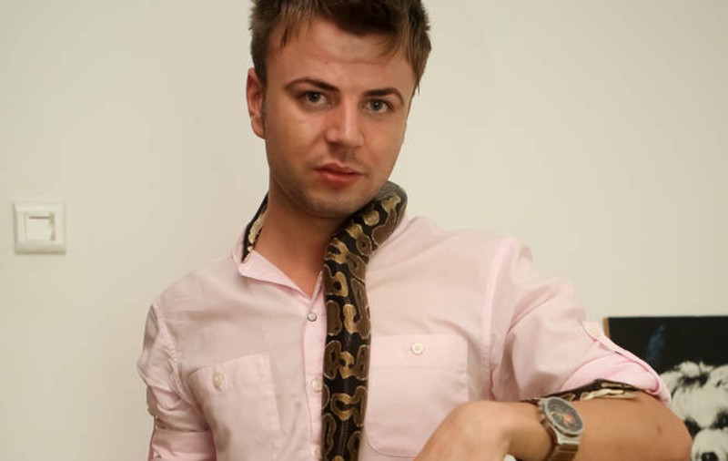 Salonul lui Hentz, prădat de hoţi