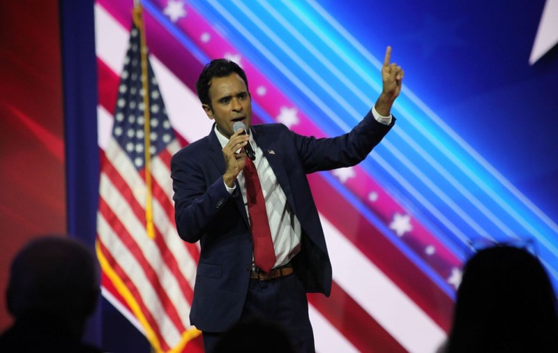 Outsiderul Vivek Ramaswamy, surpriza primei dezbateri prezidențiale republicane, în lipsa lui Donald Trump