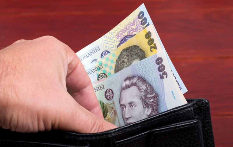 Guvernul majorează salariul minim brut pe țară la 4.325 lei lunar, de la 1 iulie 2026