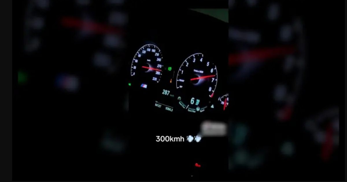 Bordul mașinii consude de șoferul care a atins aproape 300 km/h în Spania