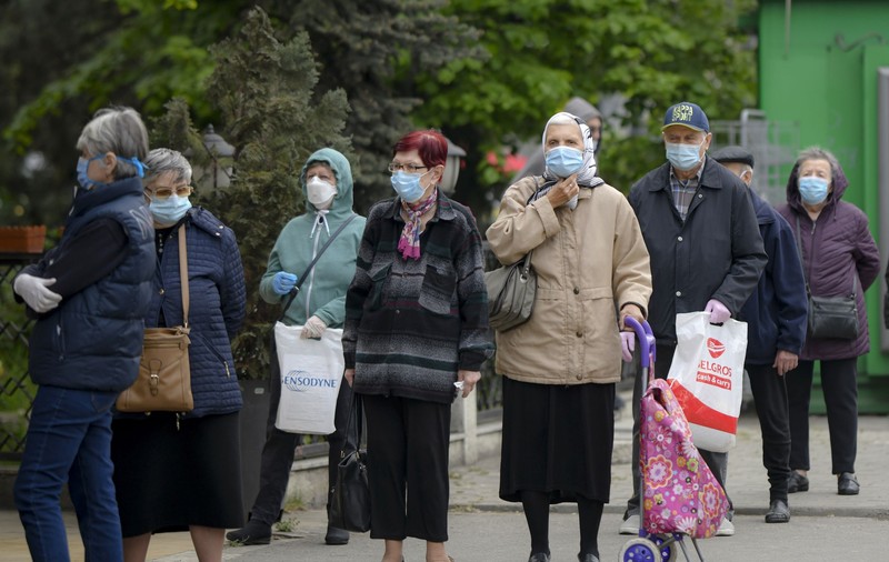 România are de vaccinat peste 900.000 de oameni peste 80 de ani și 3,6 milioane peste 65 de ani. Cât timp ne ia?