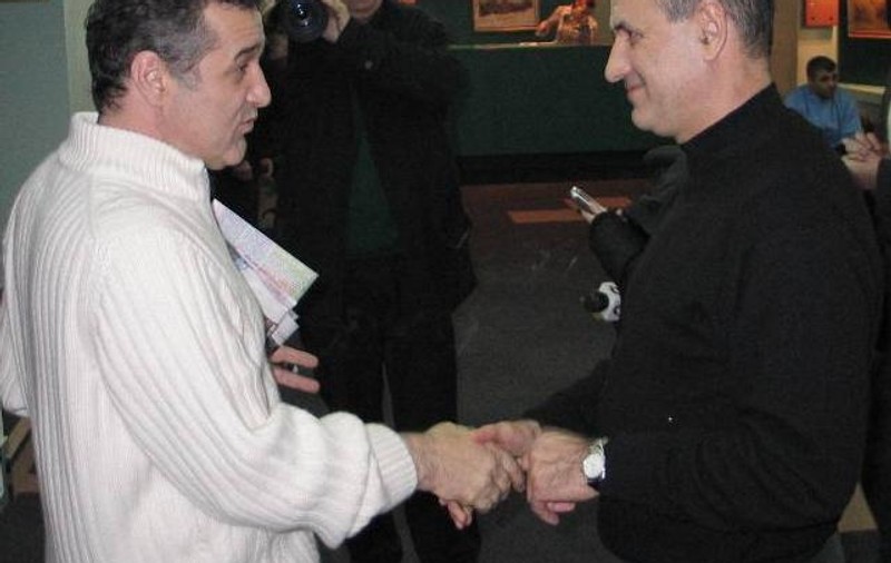 Gigi Becali: "Copos mă sună şi mă înjură"