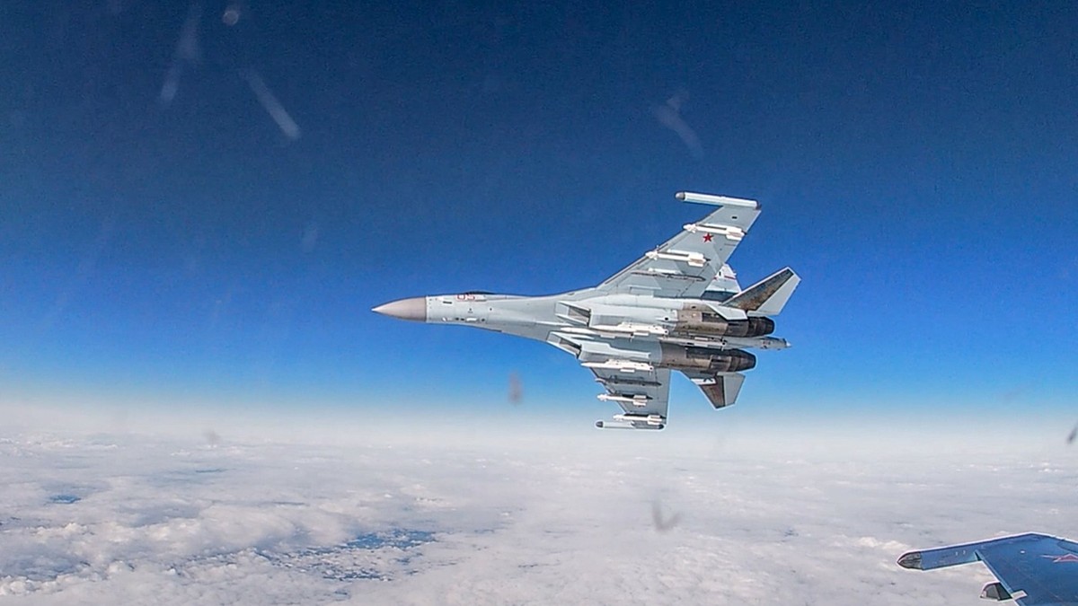 Avion rusesc Su-30SM în timpul unui antrenament Foto: Profimedia