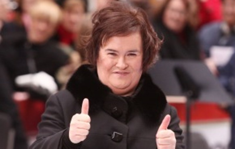 Susan Boyle se menţine în fruntea topurilor britanice