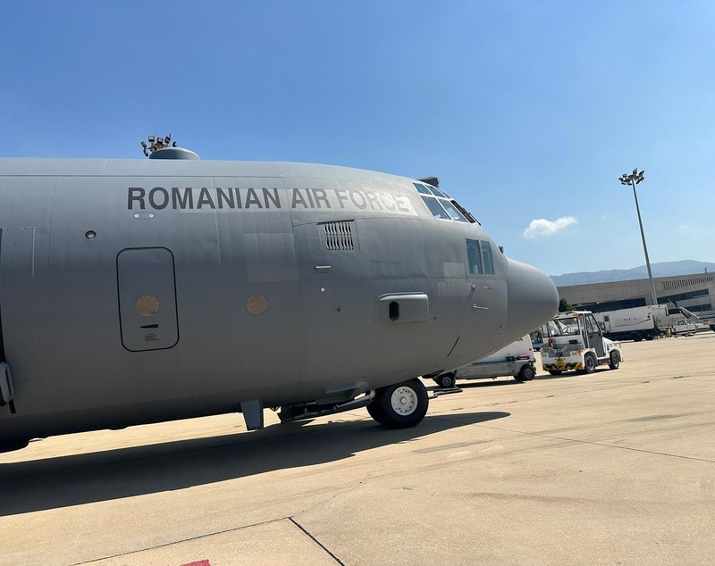 Zeci de români au fost evacuați de urgență din Liban cu un avion Hercules al MApN | VIDEO