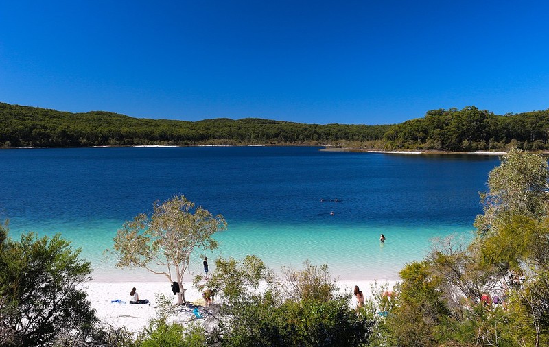 Doi adolescenţi japonezi s-au înecat într-un lac din Australia. Tinerii făceau parte dintr-un grup de turişti