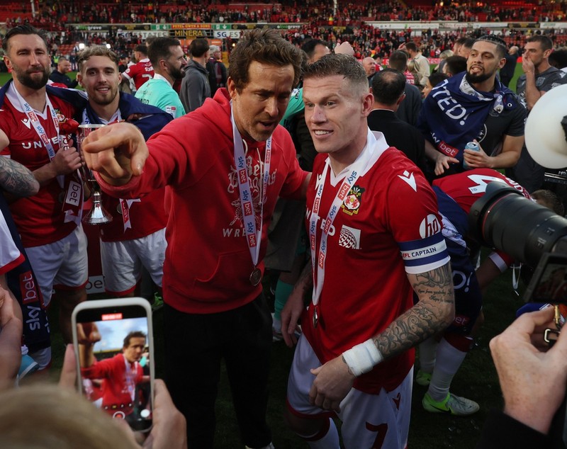 Reacția lui Ryan Reynolds când a aflat că Wrexham, echipa patronată de el, va juca împotriva lui Chelsea în FA Cup: „Acasă?”