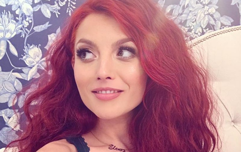 Elena Gheorghe este însărcinată pentru a doua oară. Artista va deveni mamă peste aproape 3 luni