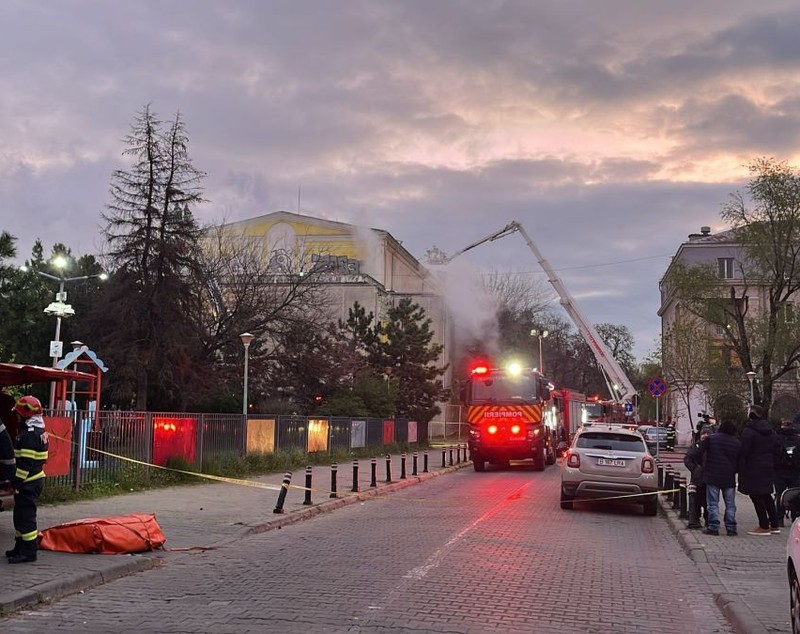 Incendiu la Teatrul Masca din București. Flăcările au cuprins o sală de spectacole