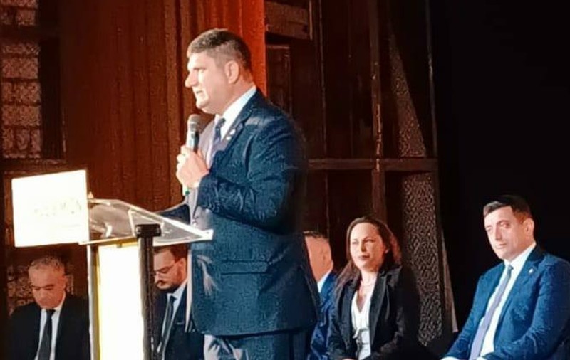 Trei parlamentari și-au dat demisia din AUR. Ringo Dămureanu: „S-au cerut 60.000 de euro pentru candidatură”