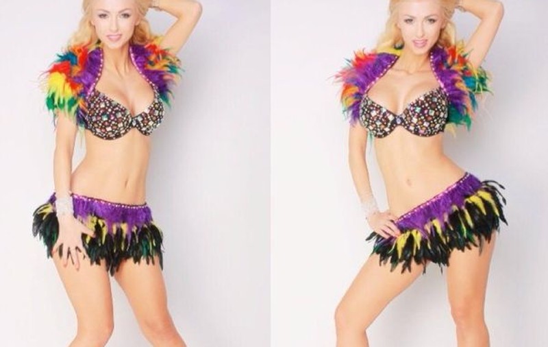 Andreea Bălan își creează singură ținutele de scenă. Uite ce costum cu pene și pietre swarovski a făcut recent! Îți place?