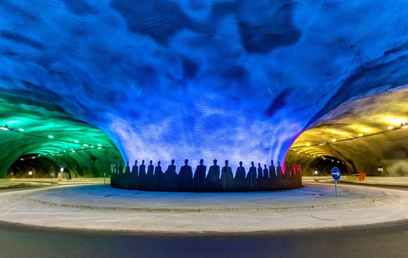 Singurul sens giratoriu subacvatic din lume, supranumit „meduza”, a devenit atracție turistică: „Acesta este Turnul nostru Eiffel”