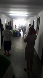 Holul era de cele mai multe ori plin de persoane
