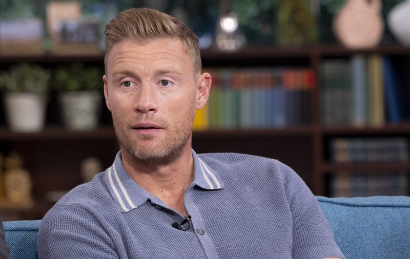 Freddie Flintoff, unul dintre prezentatorii Top Gear, dus cu elicopterul la spital, în urma unui accident în timpul filmărilor
