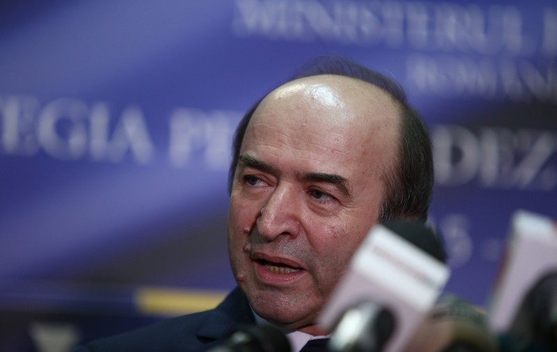 Supravegherea deținuților cu brățară electronică ar putea fi adoptată de Guvern până la sfârșitul acestui an